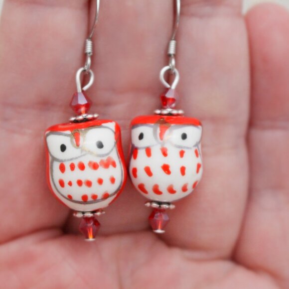 Red Hand Painted Beaded Owl Earrings - Handmade & Hypoallergenic - Picture 5 of 8